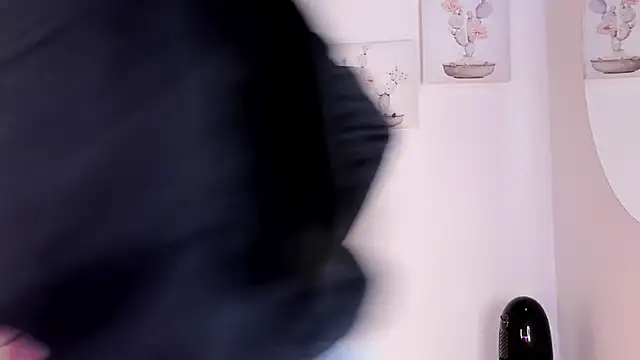 mia six66 online show from March 24, 12:16 pm