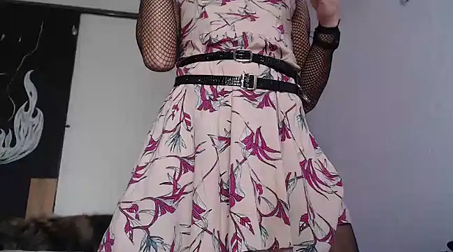 Zafiro subversiva online show from February 26, 6:59 pm