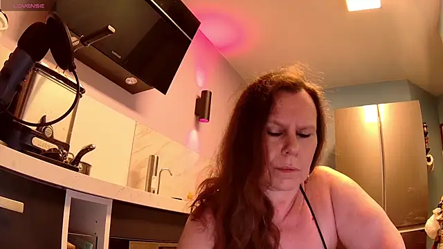 Endrocleia online show from June 15, 11:15 pm