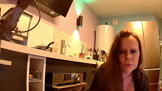Endrocleia online show from March 13, 1:10 am