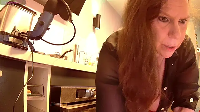 Endrocleia online show from March 7, 1:23 am