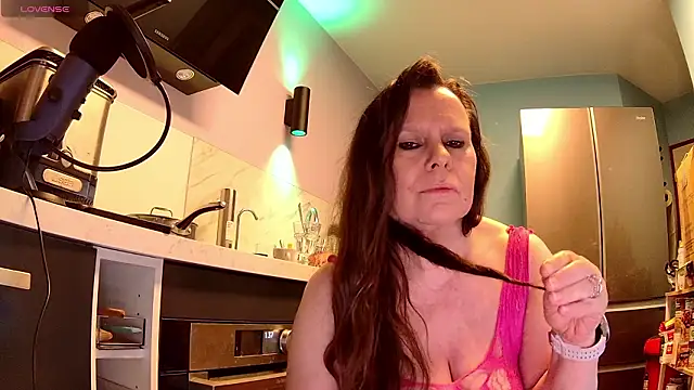 Endrocleia online show from February 4, 12:38 am