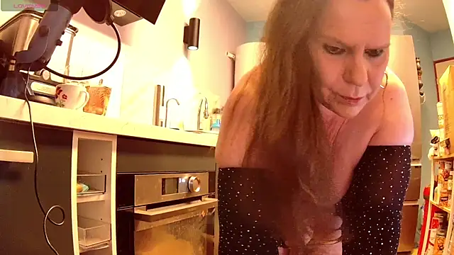 Endrocleia online show from April 28, 1:48 am