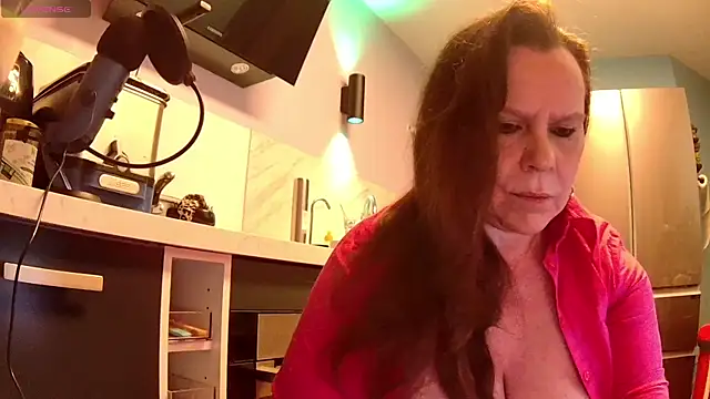 Endrocleia online show from April 6, 8:10 pm
