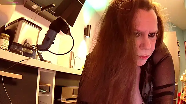 Endrocleia online show from April 8, 8:21 pm