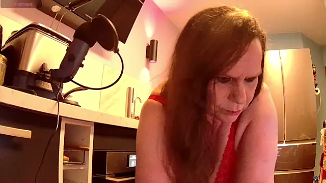 Endrocleia online show from May 16, 1:48 am