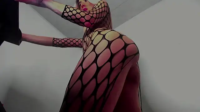 Snapshot of doll10stars chatting on March 1, 2:04 am doll10stars online show from March 1, 2:04 am