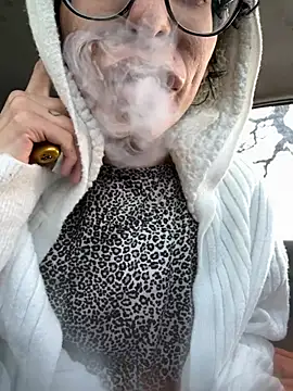 myloveforyouu online show from March 19, 1:00 pm