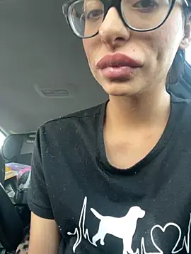 myloveforyouu online show from October 19, 11:40 pm