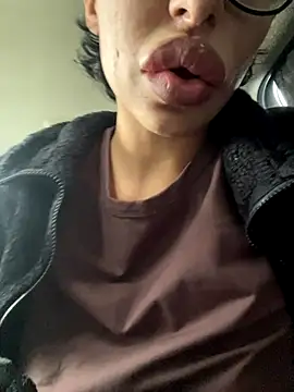 myloveforyouu online show from November 23, 10:09 pm