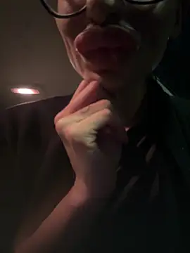 myloveforyouu online show from February 10, 3:49 am