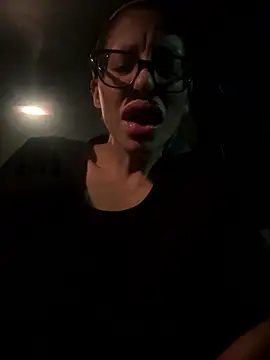 myloveforyouu online show from January 10, 2:40 am