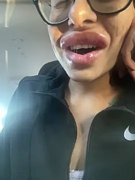 myloveforyouu online show from December 21, 9:59 pm