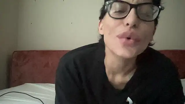 myloveforyouu online show from June 1, 12:55 am