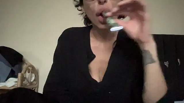 myloveforyouu online show from March 23, 1:22 pm