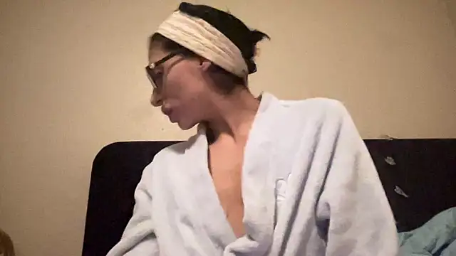 myloveforyouu online show from March 29, 3:41 am