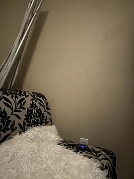 myloveforyouu online show from October 30, 12:36 pm