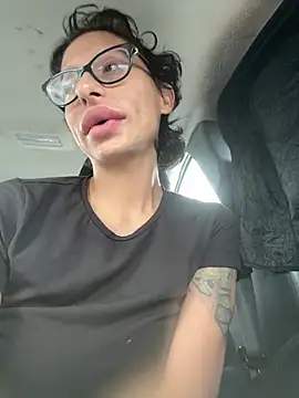 myloveforyouu online show from February 13, 9:04 pm