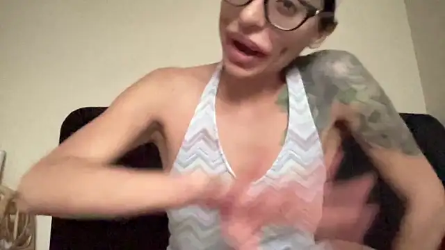 myloveforyouu online show from March 31, 1:46 pm