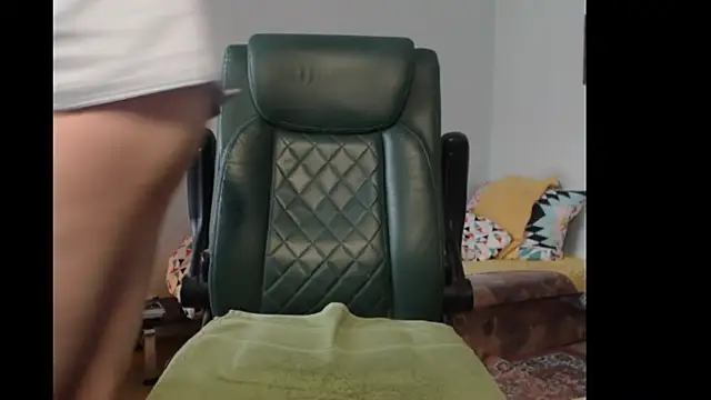 tuttiluss44 online show from February 21, 10:28 am