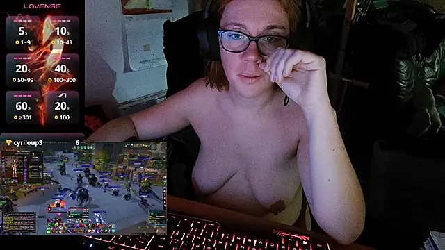 Snapshot of lili-hot-77 chatting on December 29, 8:04 pm lili-hot-77 online show from December 29, 8:04 pm