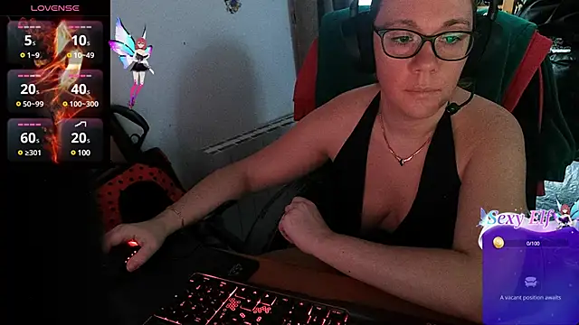 Snapshot of lili-hot-77 chatting on February 12, 8:27 am lili-hot-77 online show from February 12, 8:27 am