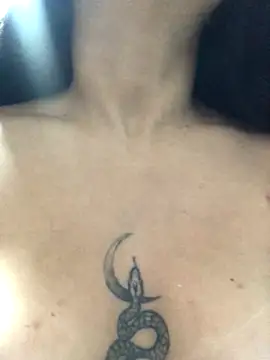 Snapshot of SweetLatiin_ chatting on September 12, 9:25 pm SweetLatiin online show from September 12, 9:25 pm