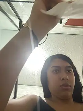 Snapshot of SweetLatiin_ chatting on November 10, 8:36 pm SweetLatiin online show from November 10, 8:36 pm