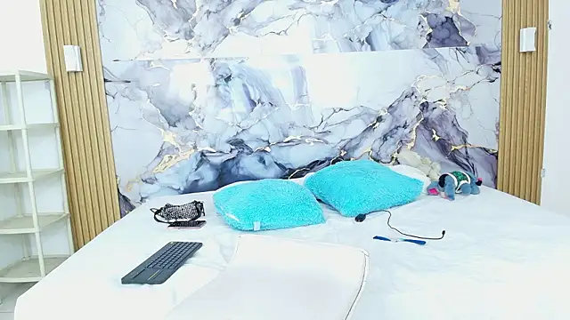 Luluu 08 online show from March 12, 4:55 pm