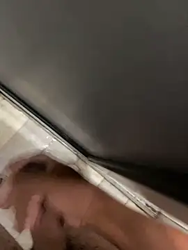 Snapshot of gomespauz chatting on December 8, 1:52 am gomespauz online show from December 8, 1:52 am