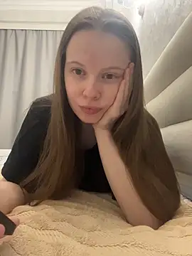 wrenlie online show from November 18, 8:01 pm