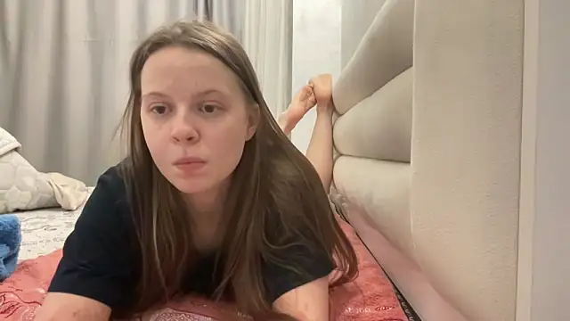 wrenlie online show from February 27, 8:08 pm