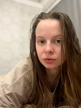 wrenlie online show from October 12, 6:53 pm