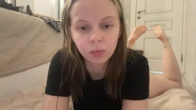 wrenlie online show from April 22, 8:59 pm