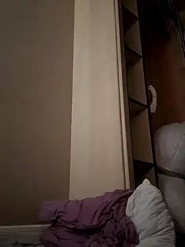 wrenlie online show from September 18, 3:31 am