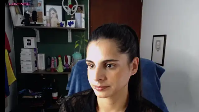 Snapshot of alma_violeta chatting on October 28, 9:25 pm alma violeta online show from October 28, 9:25 pm