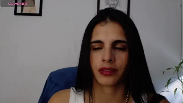 Snapshot of alma_violeta chatting on March 9, 9:57 pm alma violeta online show from March 9, 9:57 pm