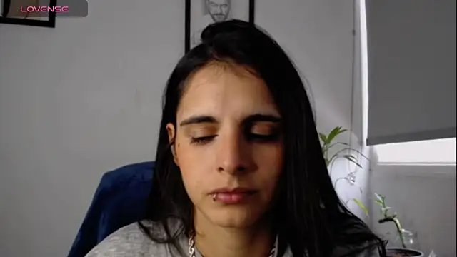 Snapshot of alma_violeta chatting on March 8, 6:26 pm alma violeta online show from March 8, 6:26 pm