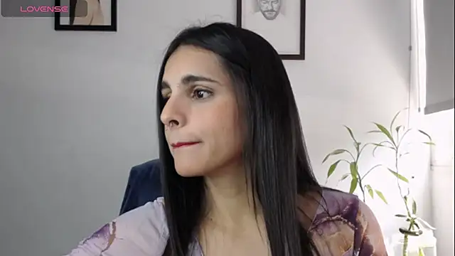Snapshot of alma_violeta chatting on January 19, 7:26 pm alma violeta online show from January 19, 7:26 pm