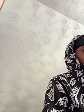 rayyymack online show from December 16, 2:21 pm