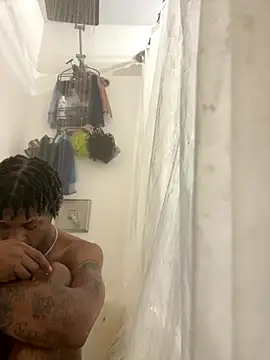 Snapshot of rayyymack chatting on September 12, 8:41 pm rayyymack online show from September 12, 8:41 pm