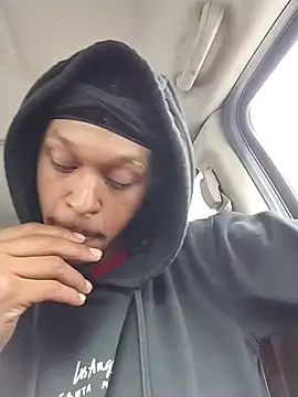 rayyymack online show from April 17, 3:37 pm