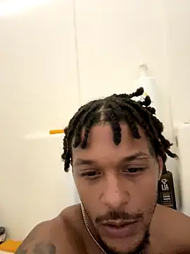 Snapshot of rayyymack chatting on September 29, 9:53 pm rayyymack online show from September 29, 9:53 pm