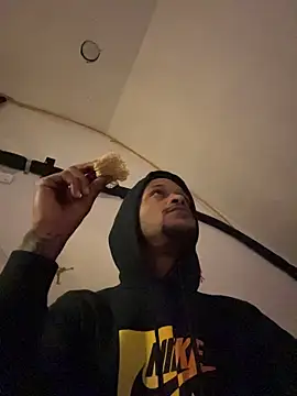 rayyymack online show from April 6, 3:24 am