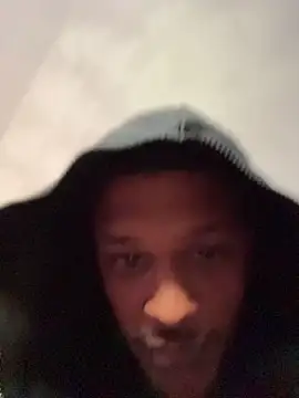 rayyymack online show from April 11, 1:37 pm