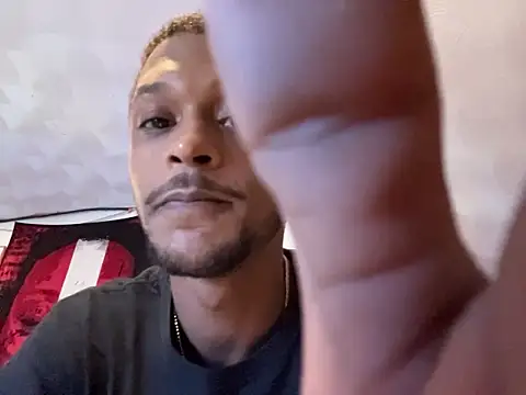 Snapshot of rayyymack chatting on October 6, 1:45 pm rayyymack online show from October 6, 1:45 pm