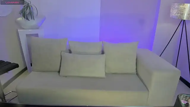 Snapshot of MariaHerrera_ chatting on June 25, 1:03 am MariaHerrera online show from June 25, 1:03 am