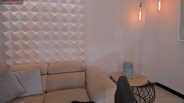 MariaHerrera  online show from October 12, 8:10 pm