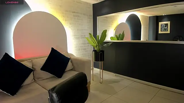 MariaHerrera  online show from November 18, 9:40 pm