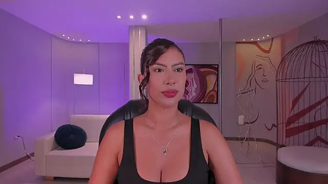 ArianaDumont online show from March 25, 11:31 am